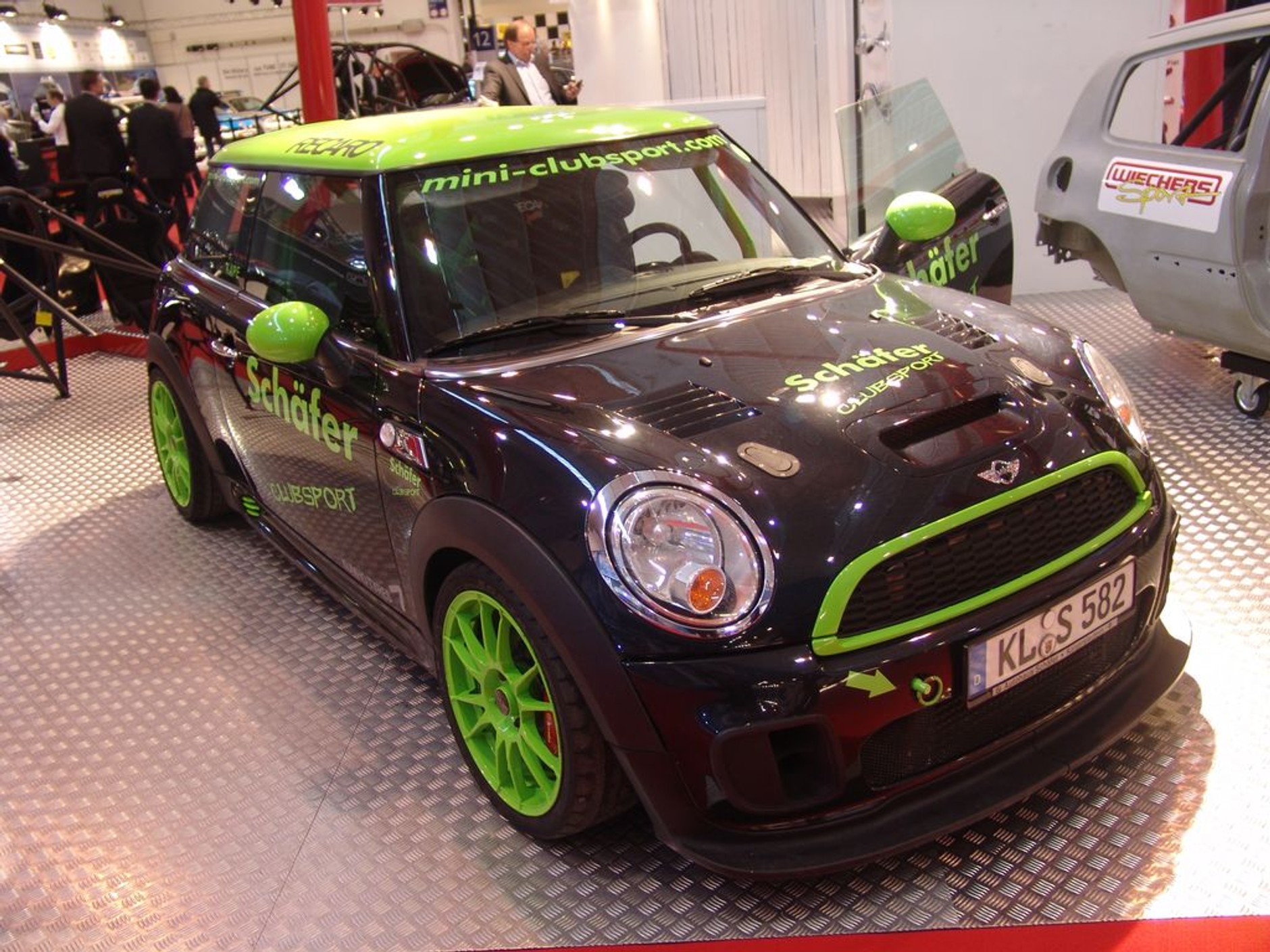 Essen Motor Show 2010: premiery w blasku tuningu, designu i modelek