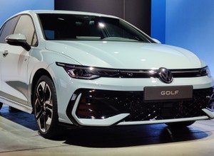 Widziałem Volkswagena Golfa po liftingu. Na zewnątrz kosmetyka, ale zmian jest sporo