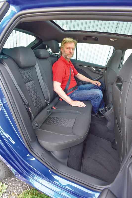 Porównanie: Ford Focus, Mazda 3, Skoda Scala i VW Golf
