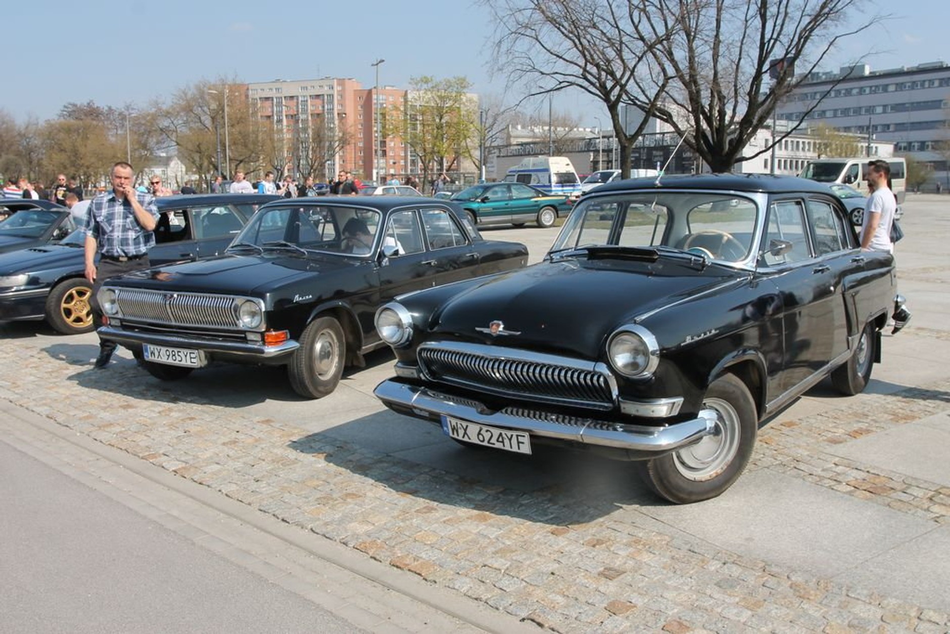 Youngtimer Warsaw 2015 - parada pod Stadionem Narodowym