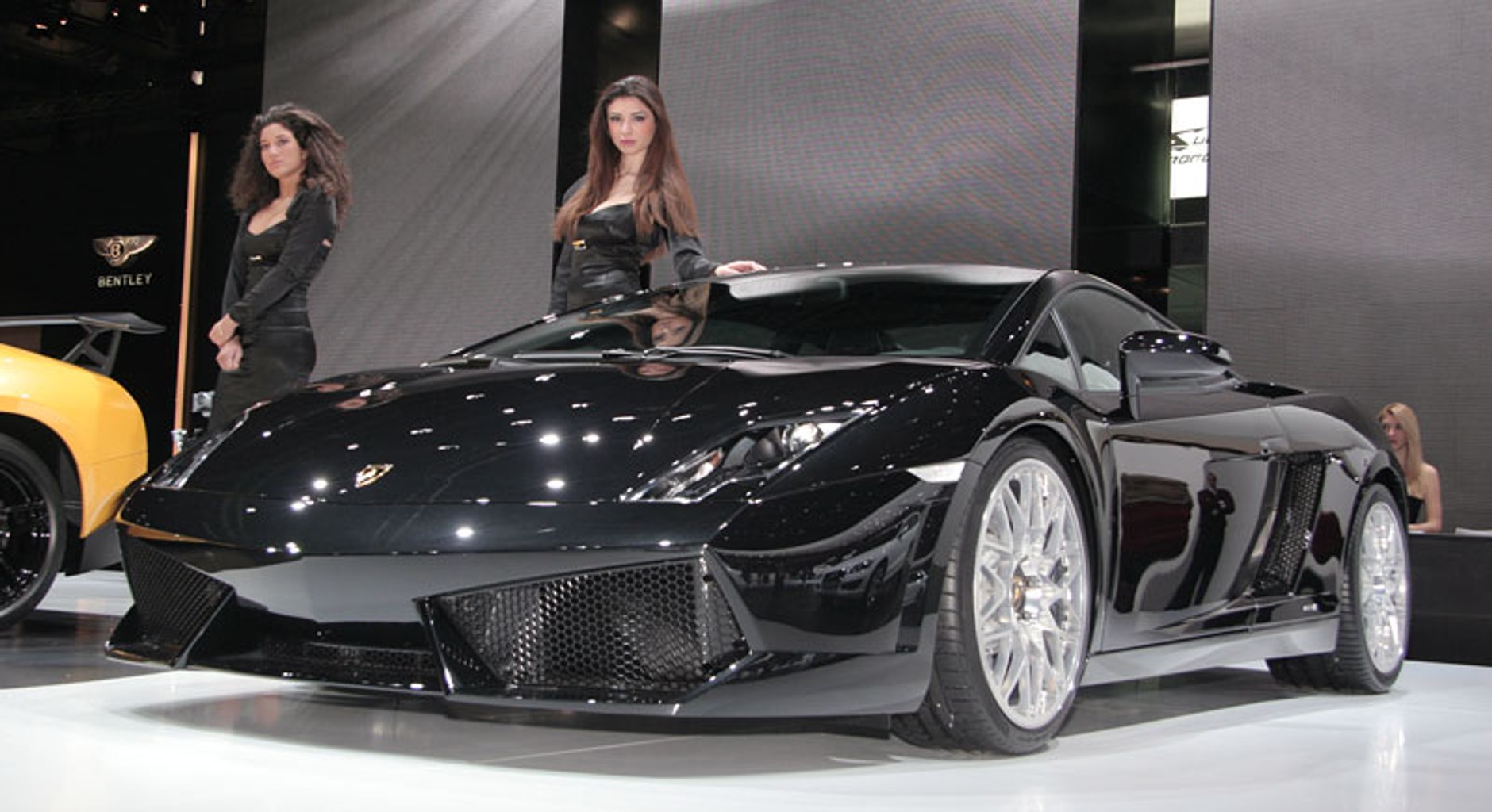 Genewa 2009: parada sportu i tuningu (fotogaleria)