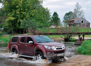Isuzu D-Max między Liwcem a Bugiem: podróż w wiejskim klimacie