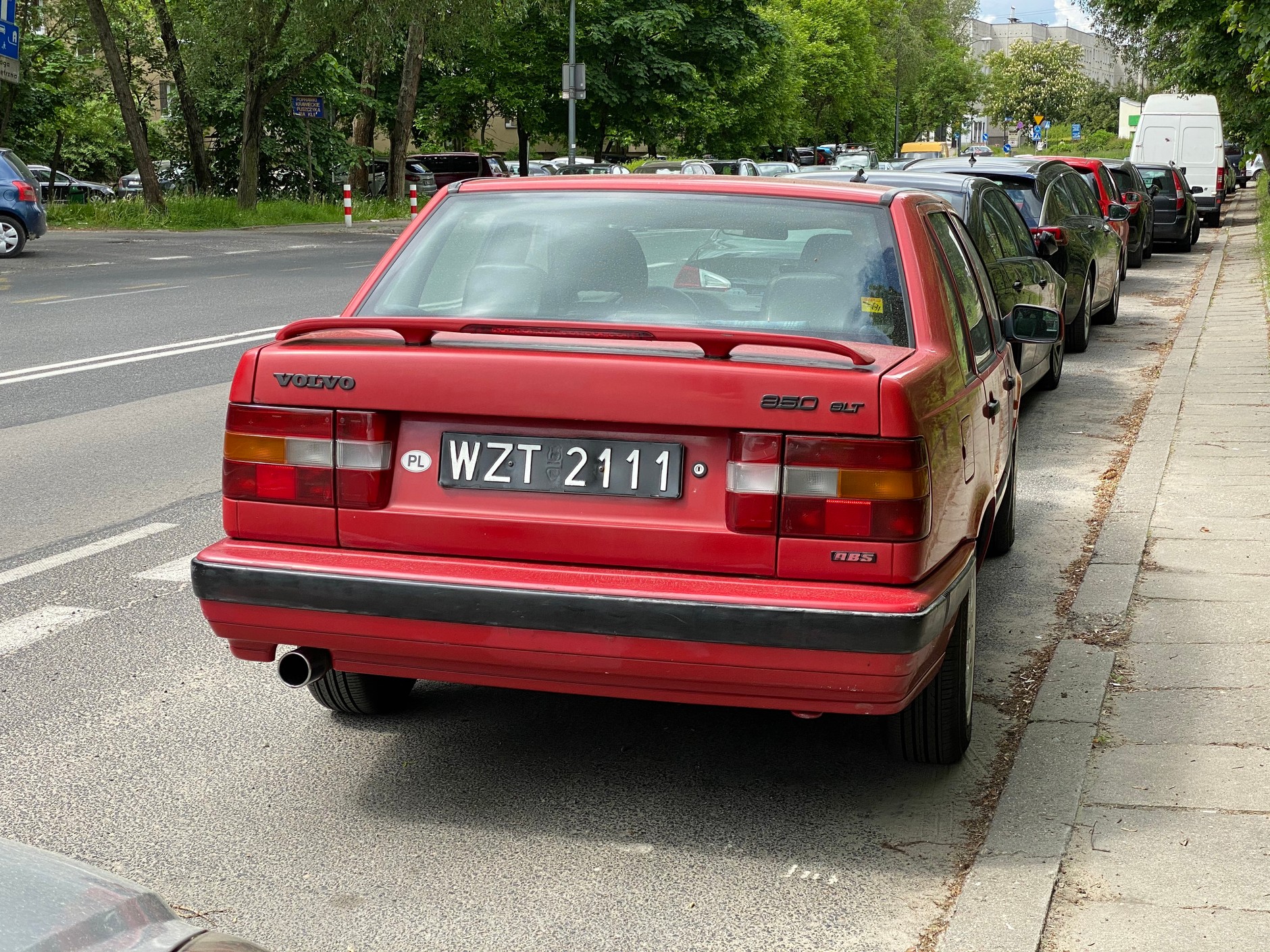 Czarne tablice. Takie auta wciąż mogą je mieć zupełnie legalnie