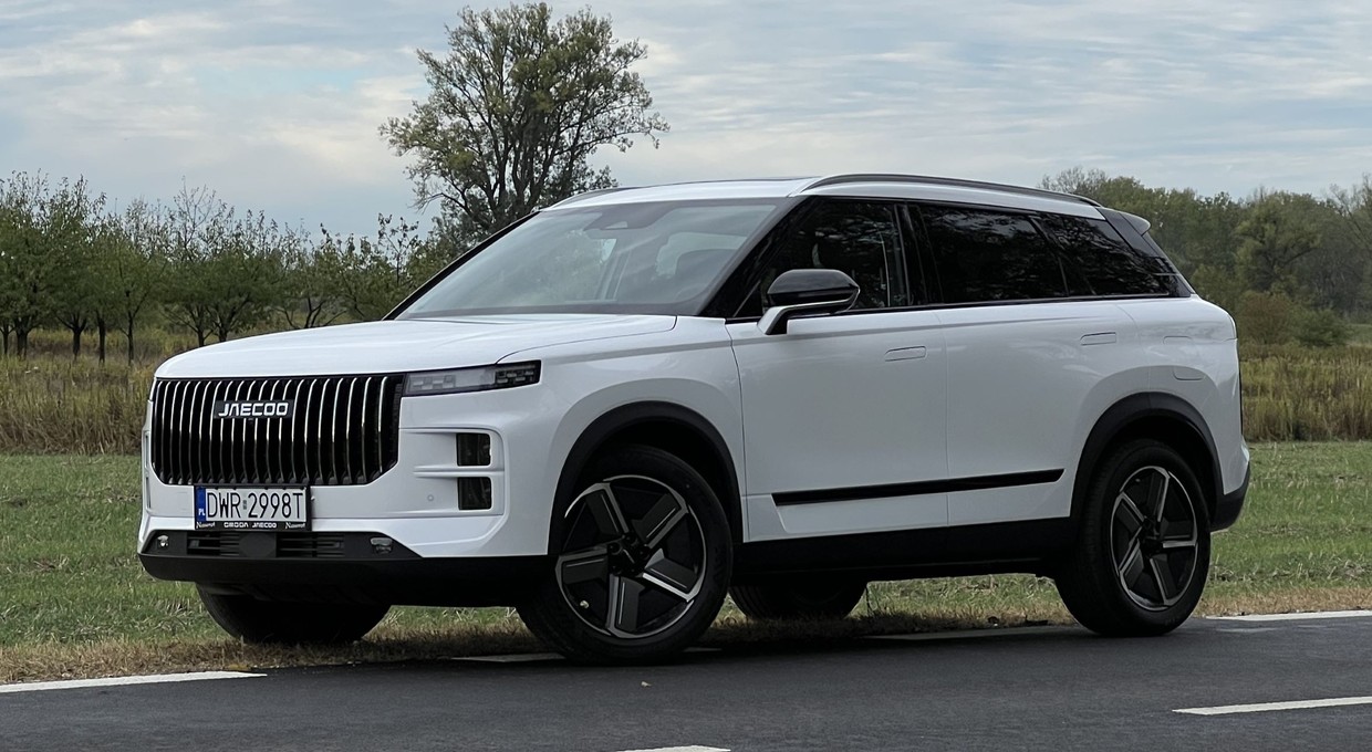 Papierowe konie mechaniczne: tak Chińczycy pompują osiągi swoich samochodów?