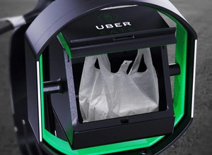 Lewitujące jedzenie w Uber Eats. Pomysł na nowy pojazd dla dostawców