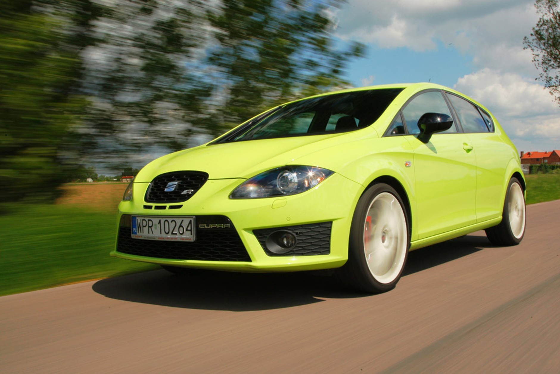Seat Leon Cupra R: uwodzi wyglądem i zachwyca osiągami