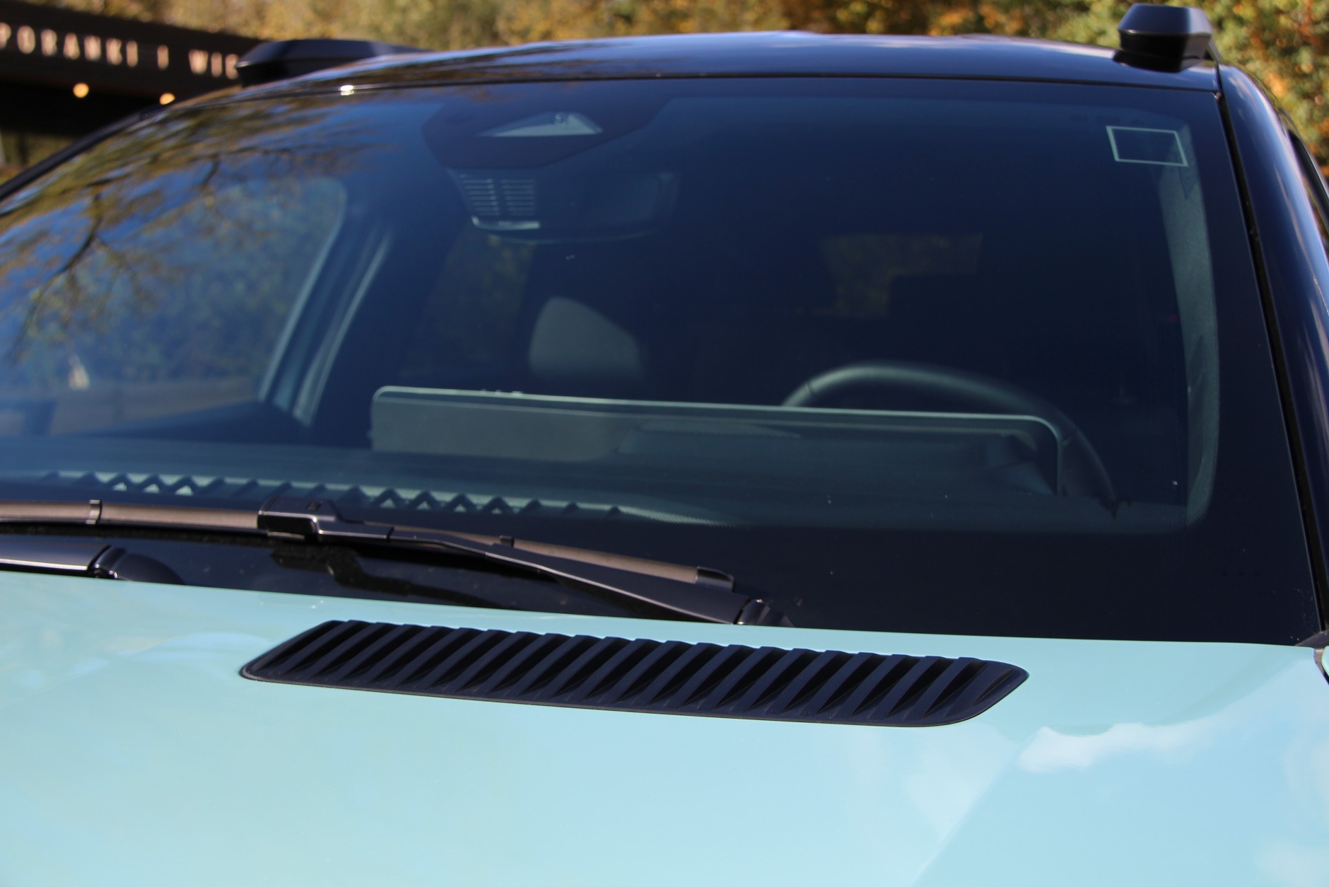 Renault 4 E-Tech Iconic