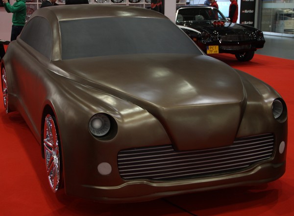 Nowa Warszawa - powrót ikony PRL-u (Motor Show 2014)