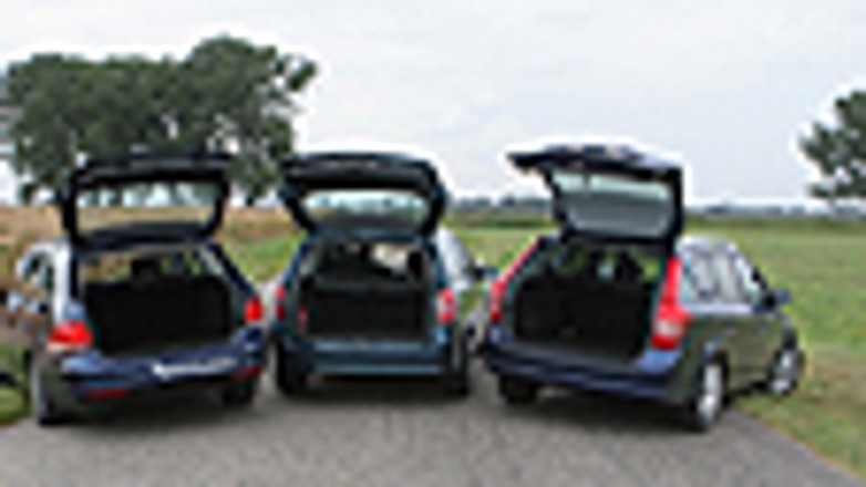 Opel Astra, Kia Ceed, Volkswagen Golf - Pakowne i szybkie kombinowanie