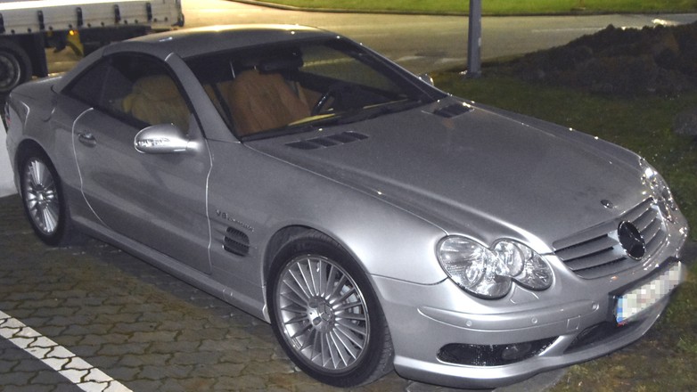 Mercedes SL z zeszlifowanym numerem VIN