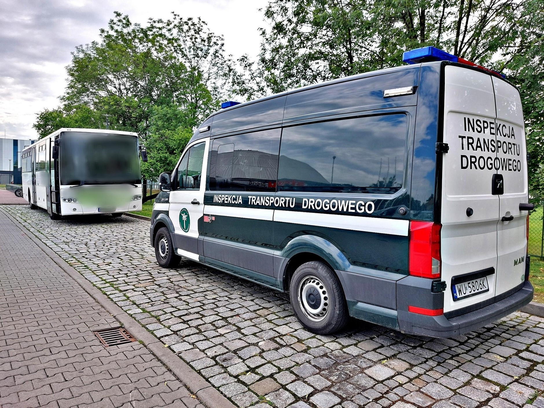 Inspektorzy ITD sprawdzili autokar przed wycieczką przedszkolaków