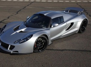 Hennessey Venom GT ma 1200 KM