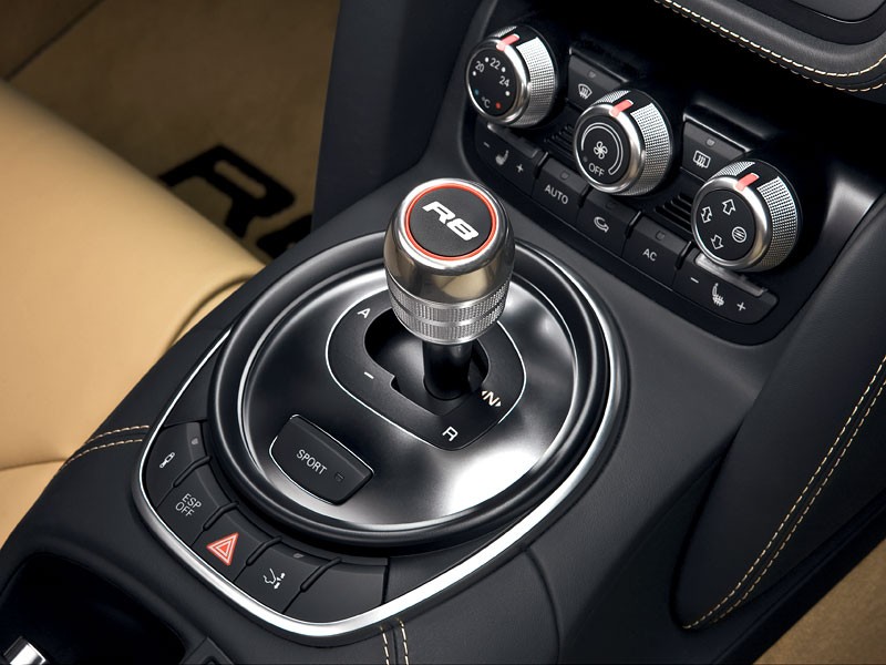 Audi R8 Spyder: V10 quattro inaczej