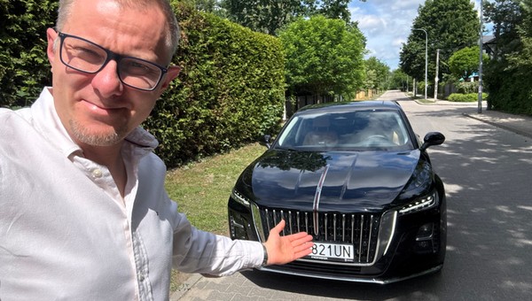 Jeździłem Hongqi H5. Jest luksusowe