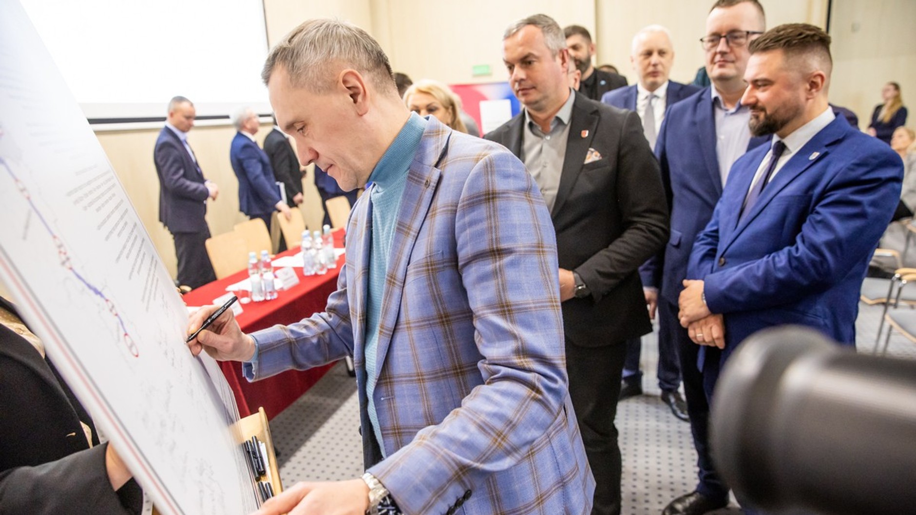 Konferencja ws. budowy drogi S15