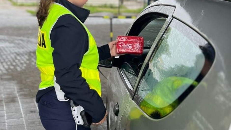Policjanci prowadzili specjalną akcję. Nie karali, a nagradzali
