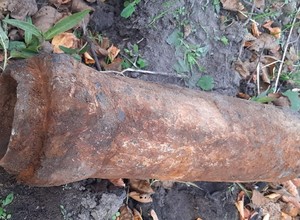 Remont drogi przerwało nietypowe znalezisko. Do złudzenia przypominało bombę