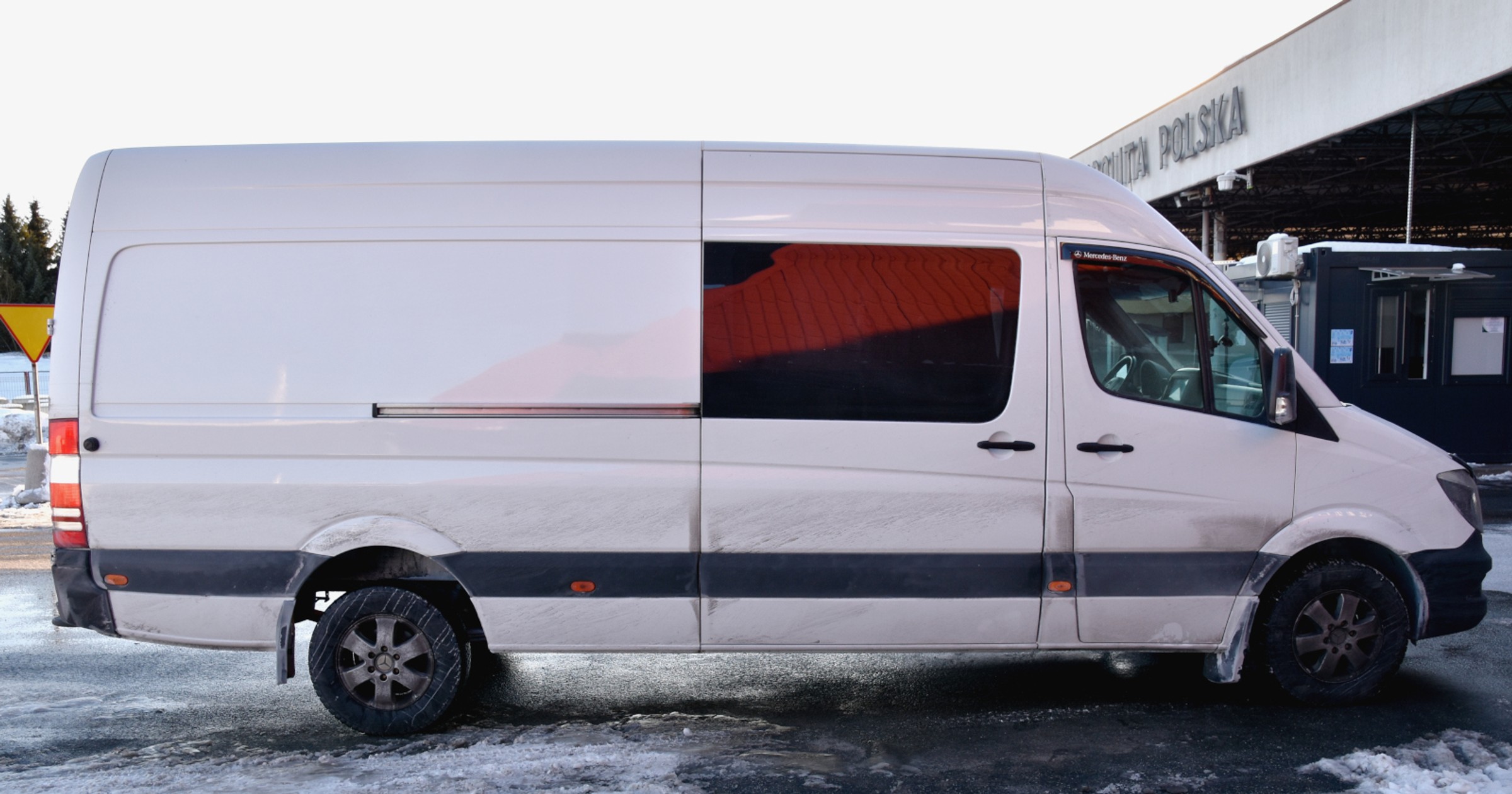 Mercedes Sprinter zatrzymany na przejściu granicznym w Korczowej