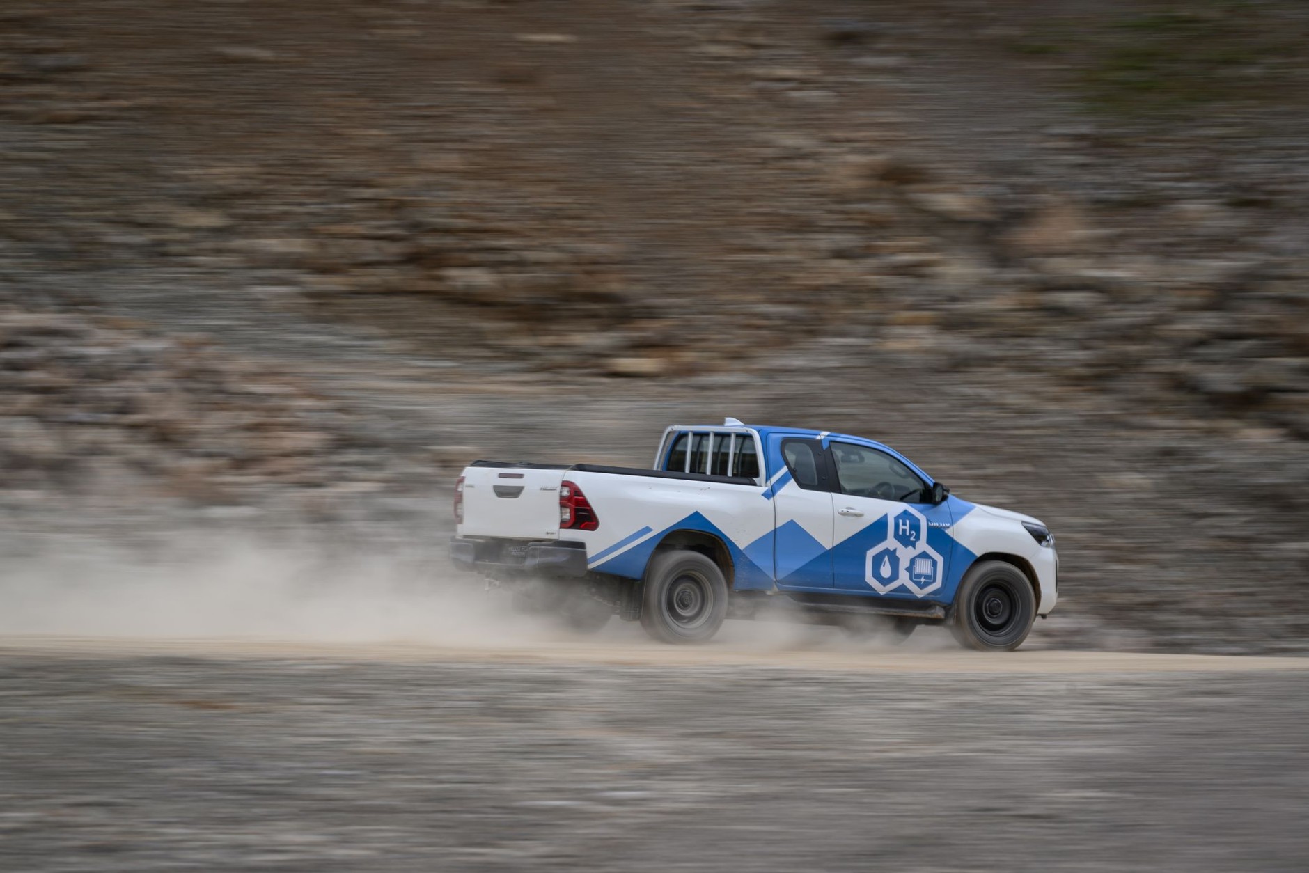 Prototyp Toyoty Hilux H2 (FCEV)