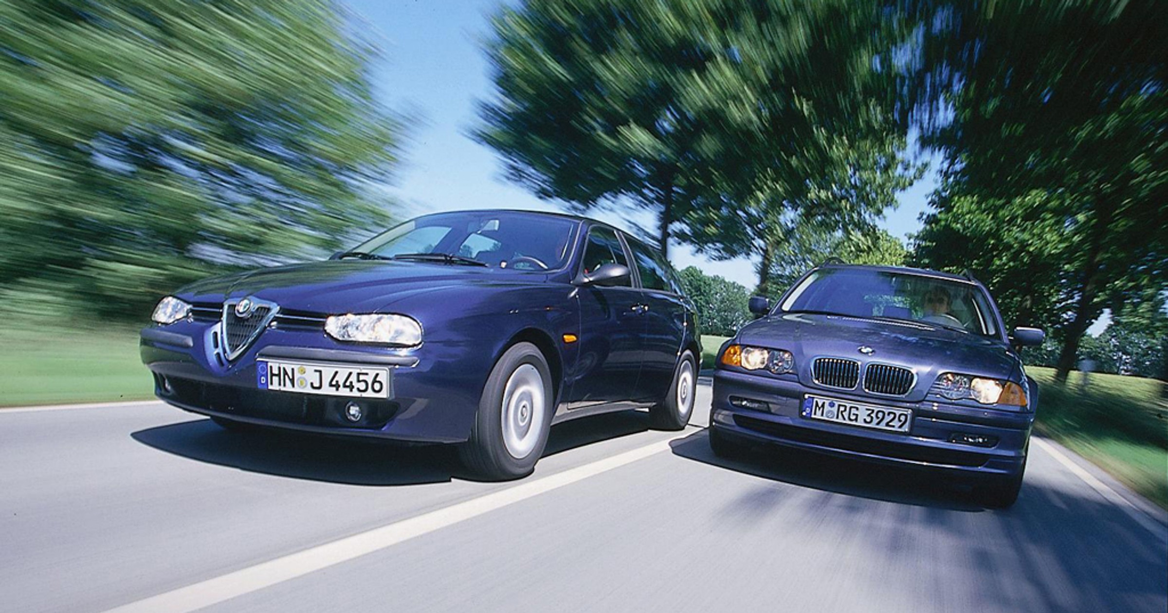Alfa Romeo 156 2.0 Sportwagon kontra BMW 320i Touring - Kombi z dużymi ambicjami