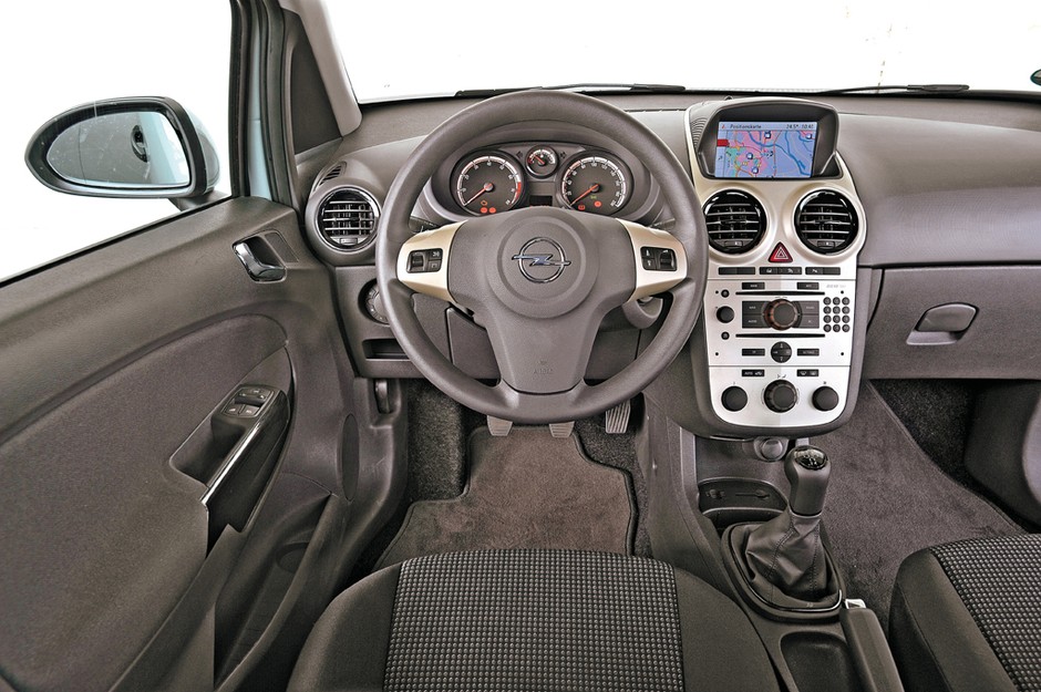 Nowy Volkswagen Polo kontra benzynowa konkurencja - Czy okaże się lepsze od Fiesty, Jazza, i20, Corsy i Clio?
