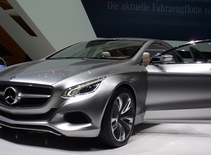 Mercedes F800: prekursor nowego stylu (Genewa 2010)
