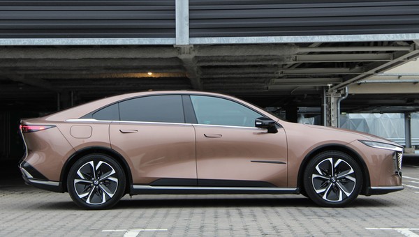 Mazda 6e Takumi Plus