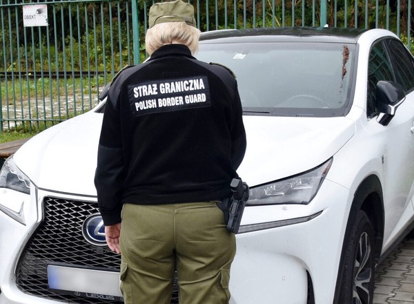 Dwa skradzione samochody zatrzymane na granicy z Ukrainą