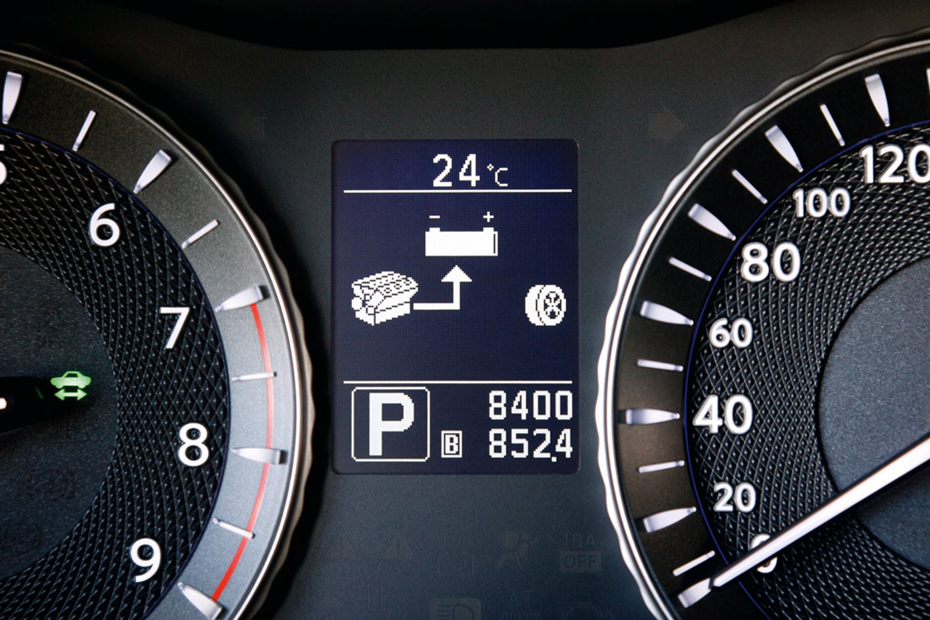 Infiniti M35h: oszczędzanie może być przyjemne