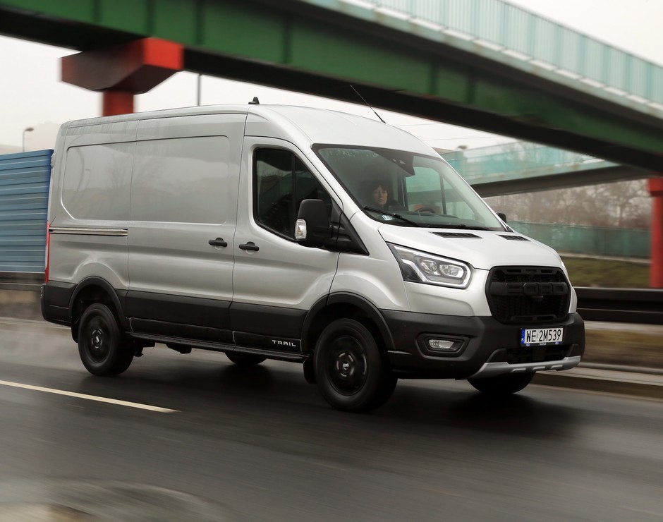 Ford Transit 350 L3H2 2.0 170 KM AWD Trail