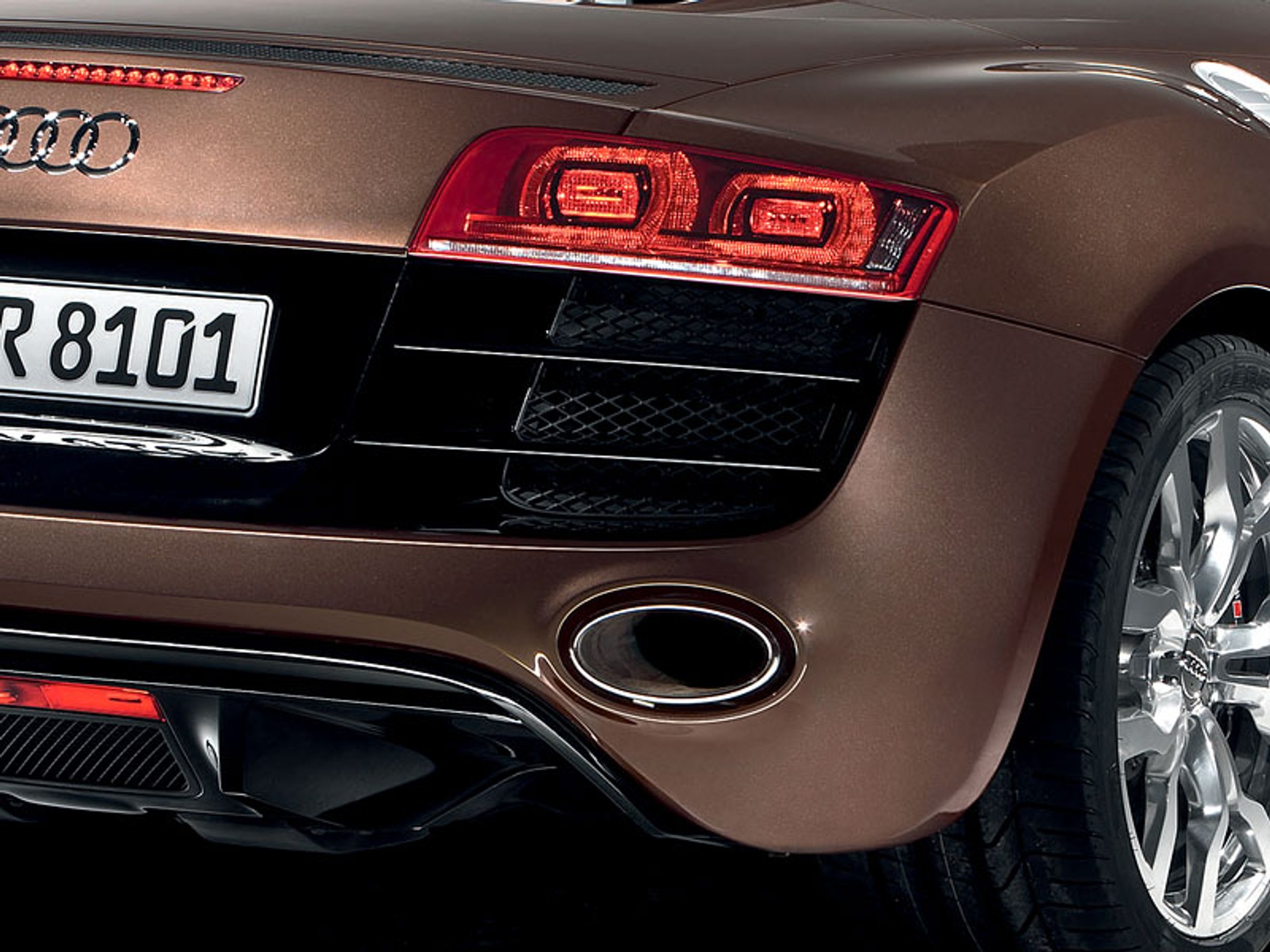 Audi R8 Spyder: V10 quattro inaczej