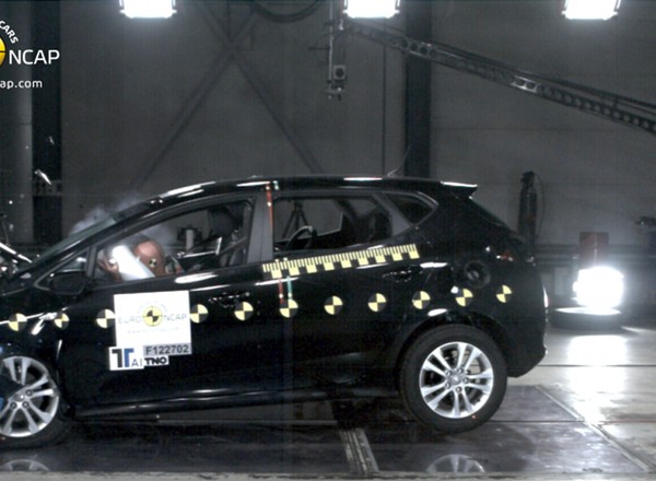 EuroNCAP: Kia cee'd na 5 gwiazdek