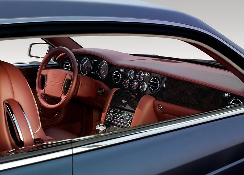Bentley Brooklands: oficjalne dane techniczne