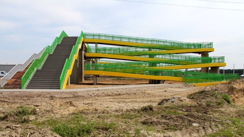 Kładka nad autostradą A1 w Woli Krzysztoporskiej