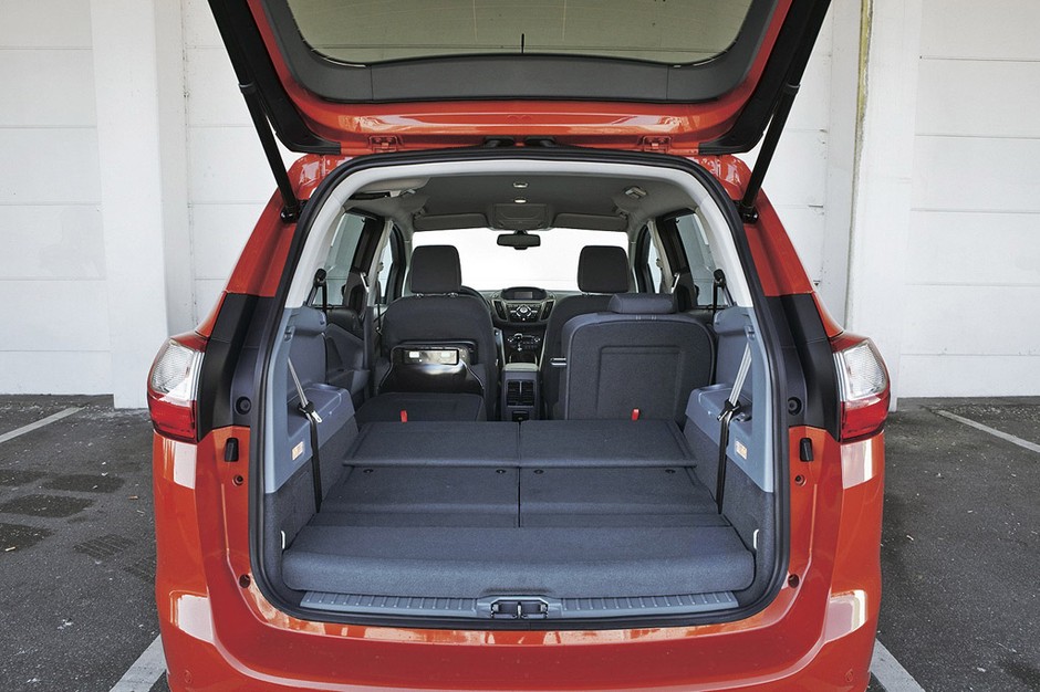 Renault Grand Scenic kontra Ford Grand C-Max, Opel Zafira i Volkswagen Touran