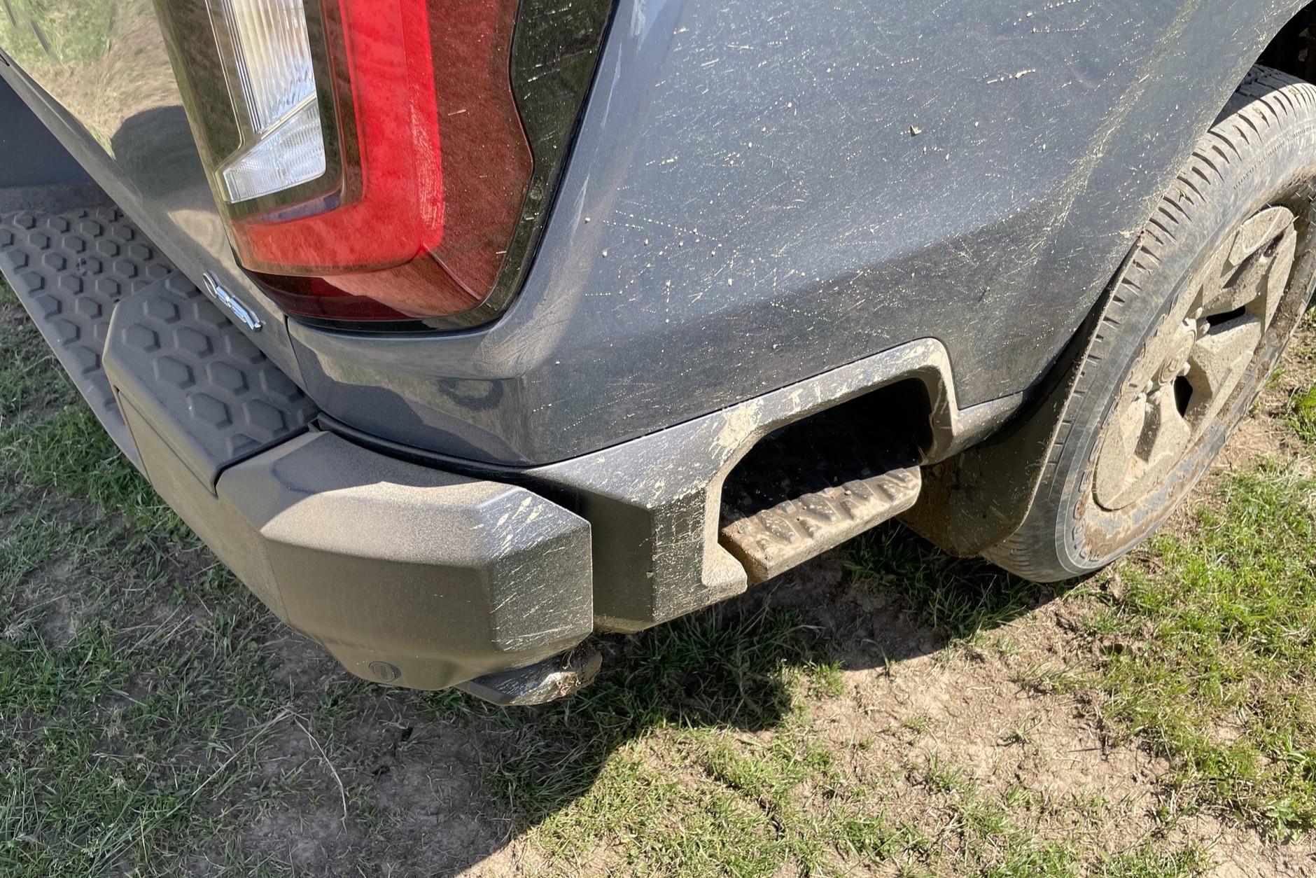 Nowa Toyota Hilux BEV