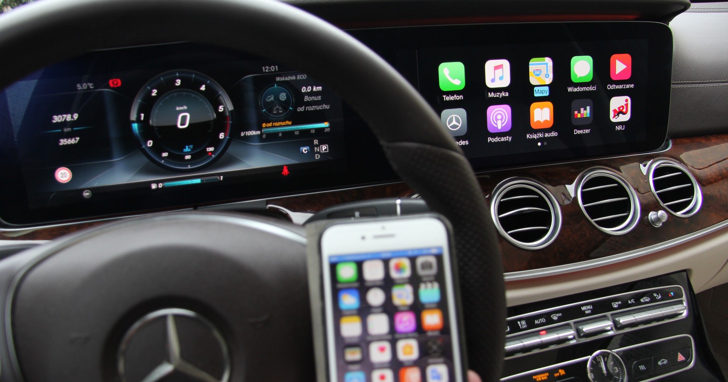 CarPlay czyli iPhone w samochodzie