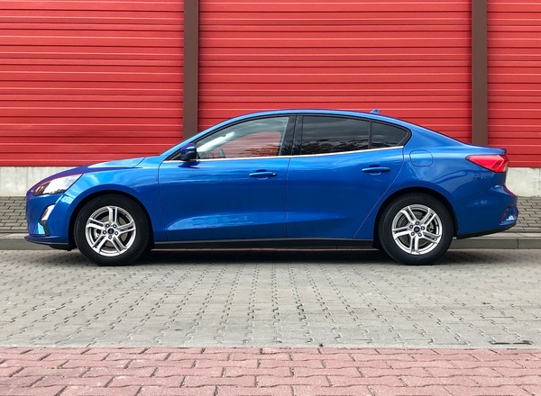 Ford Focus Sedan 1.0 EcoBoost – jeszcze niewymarły gatunek