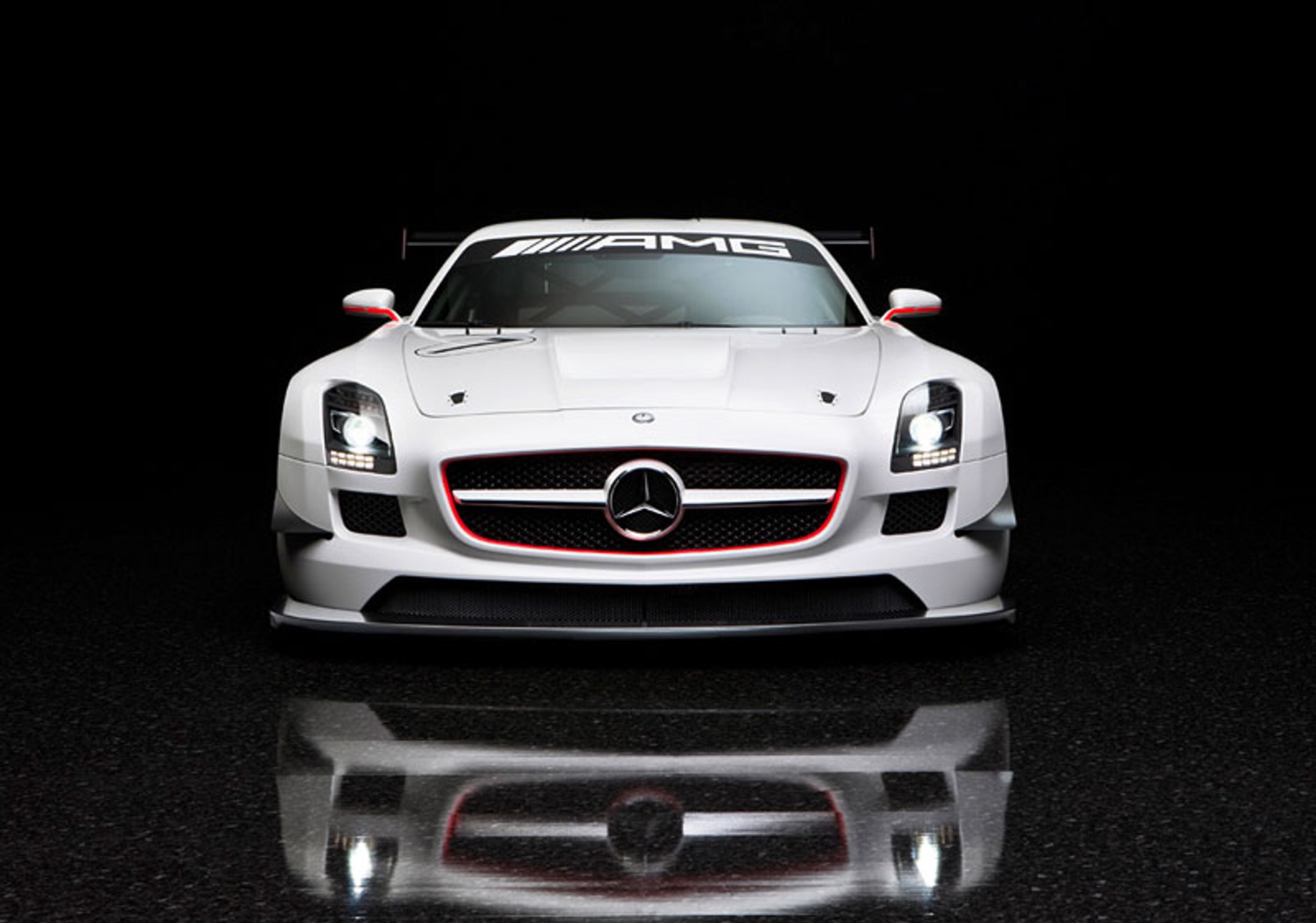 Mercedes SLS AMG GT3 - Gullwing powraca na tory