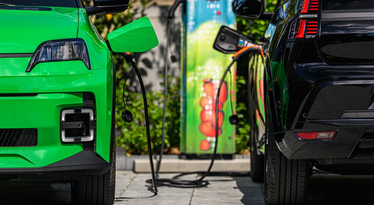 Uważasz, że znasz się na hybrydach i elektrykach?
