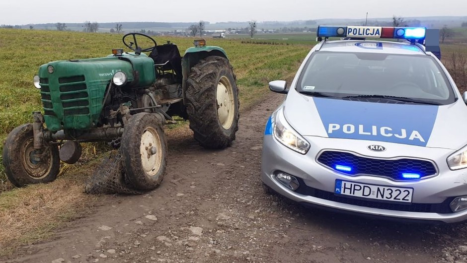 Rolnik był pijany więc ciągnik jeździł bez niego