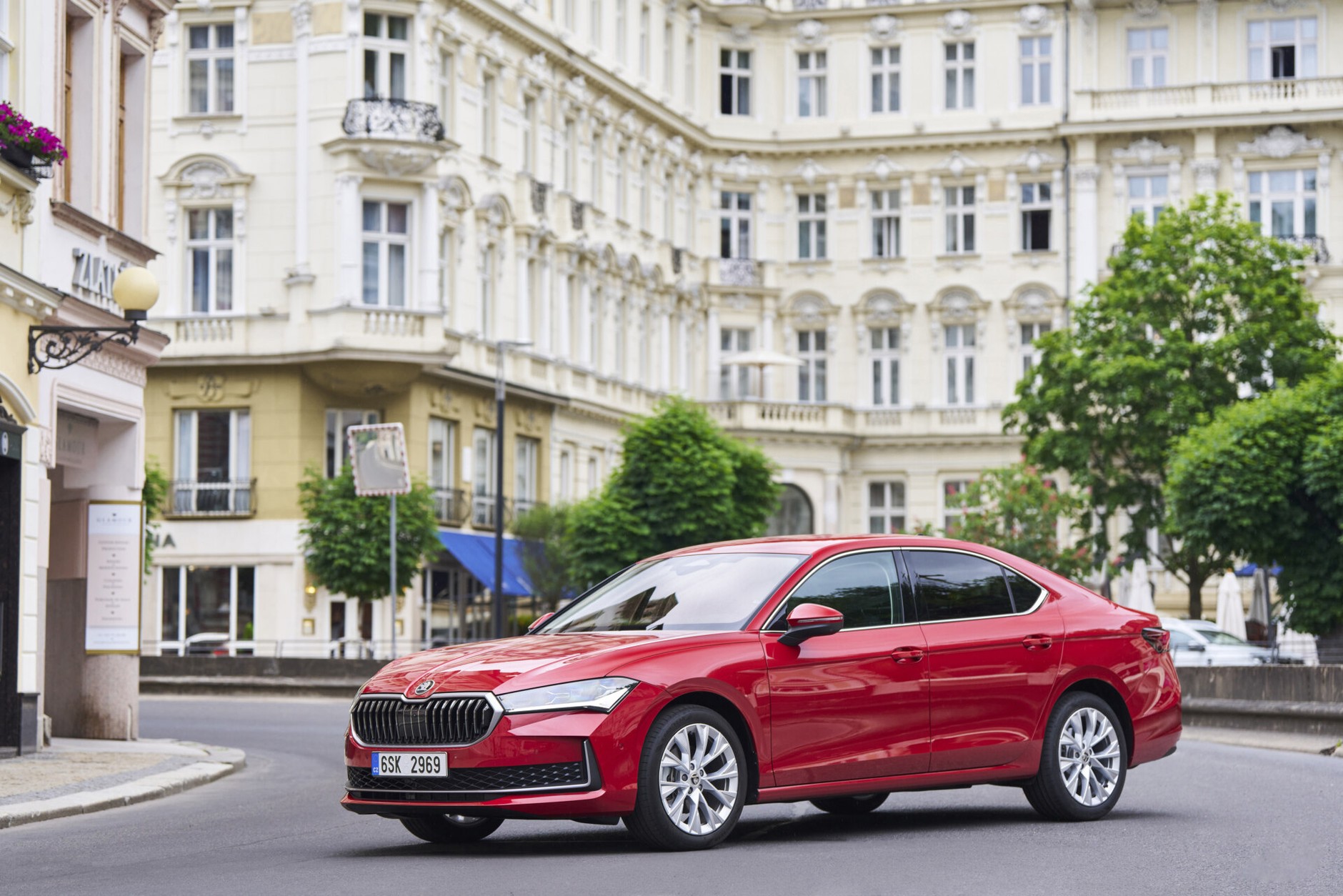 Skoda Superb liftback