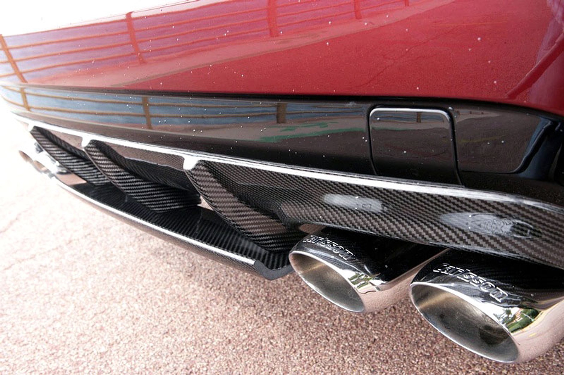 Essen Motor Show 2007: Carlsson Aigner CK65 RS Eau Rouge – dwukolorowy luksus