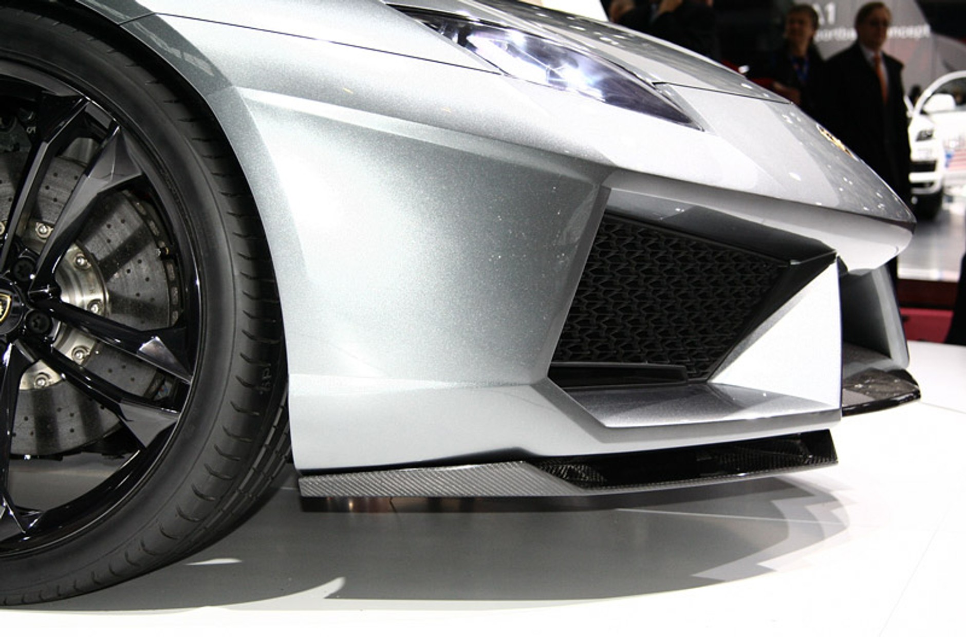 Paryż 2008: Lamborghini Estoque – co najmniej cztery lata do rozpoczęcia produkcji