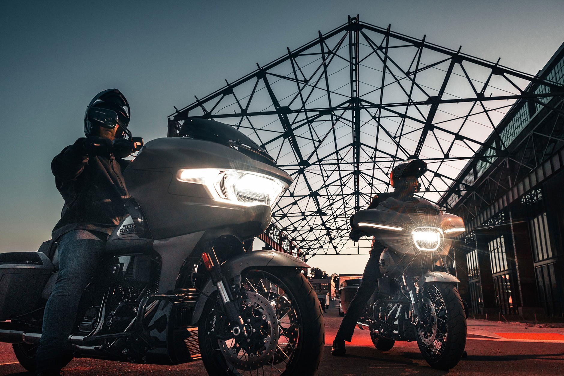 Harley-Davidson CVO Road Glide i CVO Street Glide 2023