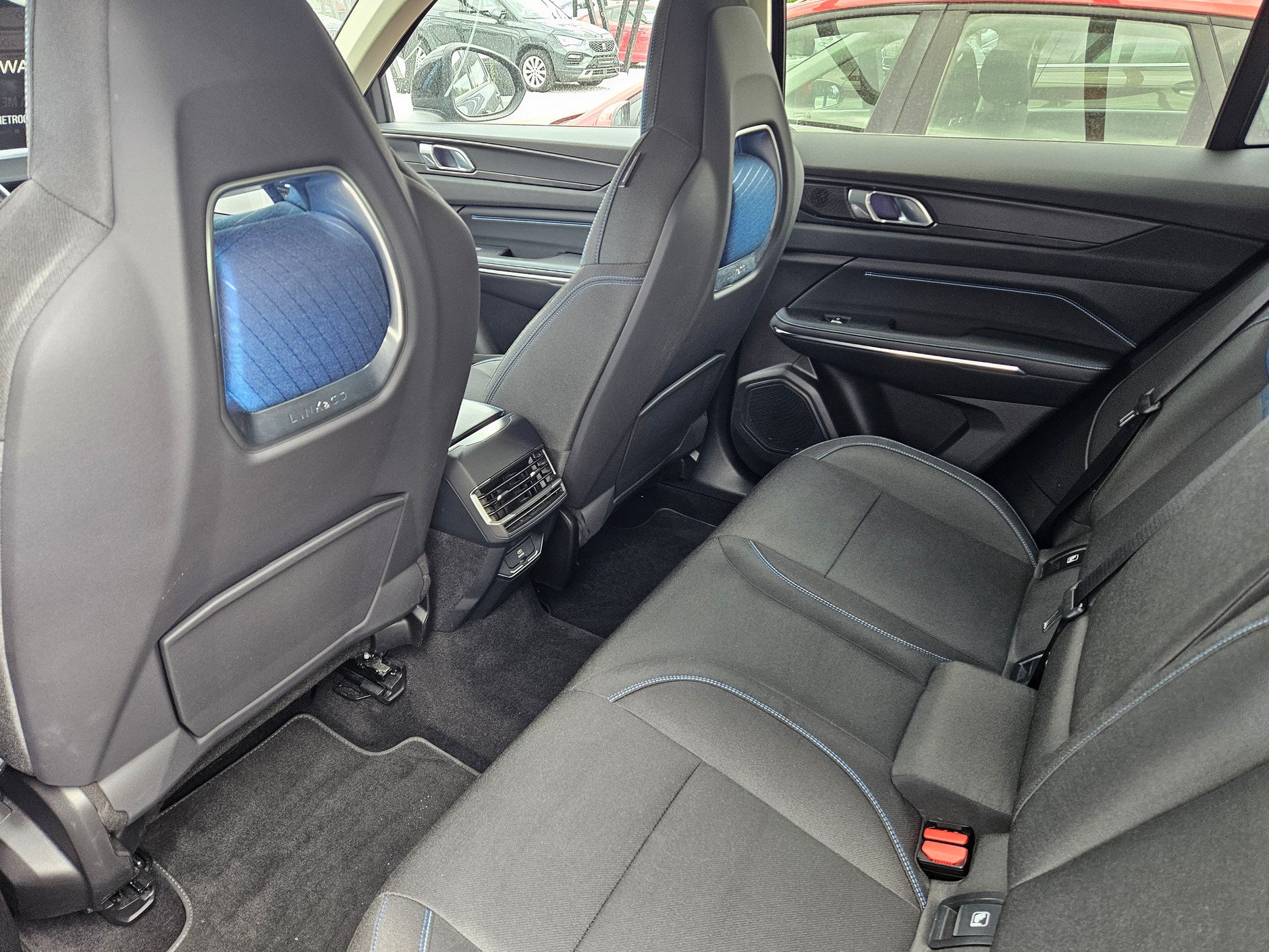 Lynk & Co 01 PHEV w polskim komisie