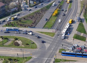 Kraków chce walczyć z nielegalnymi wyścigami na ulicach. Zapowiedziano radykalne rozwiązanie