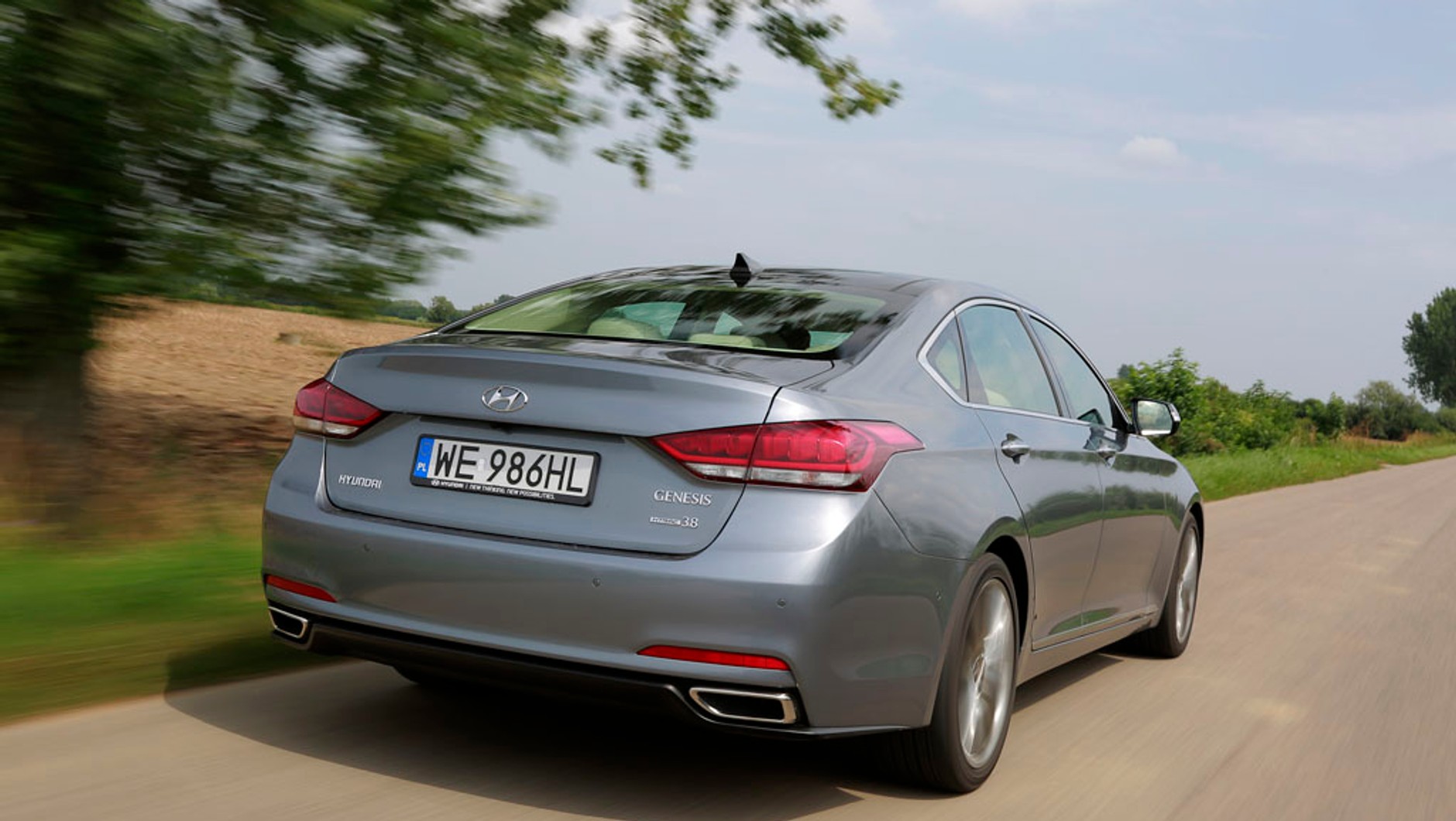 Hyundai Genesis Walker jest unieruchomiony od lipca