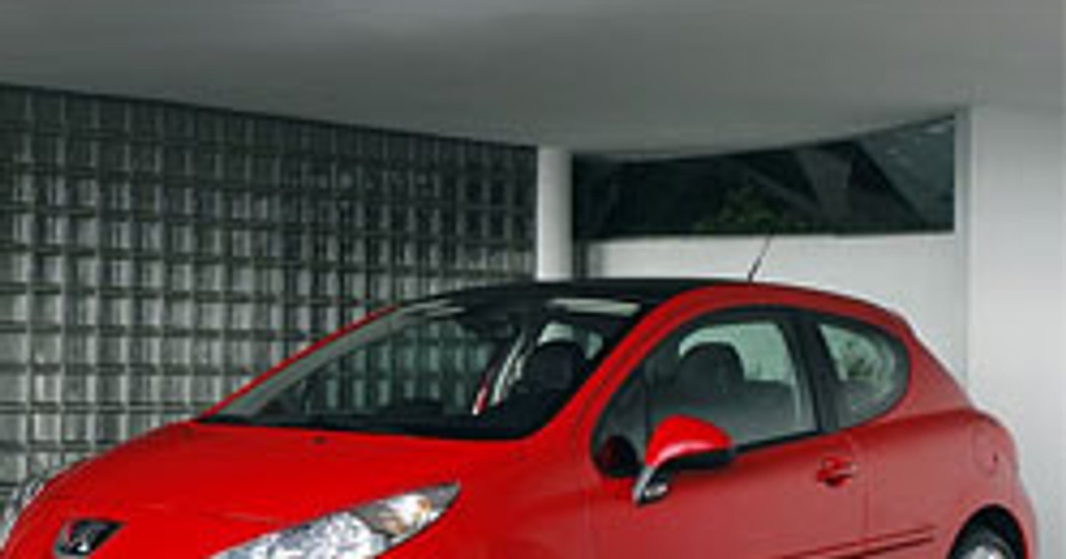 Sprzedaż w Europie 2008: Peugeot liderem w klasie małych samochodów