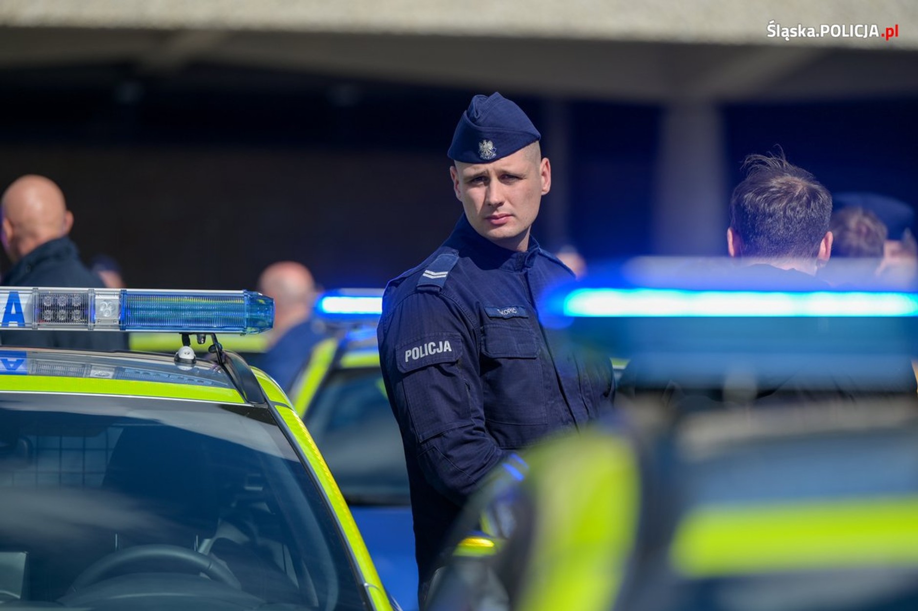 Policjanci ze Śląska dostali nowe radiowozy. Są hybrydowe